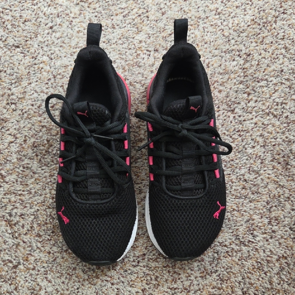 Puma Black and Pink Women's Sneakers Size 8